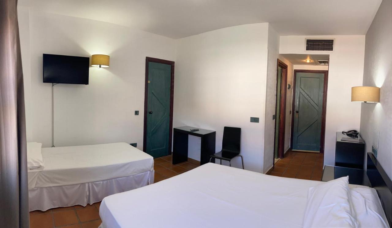 Hotel Almagro Esterno foto