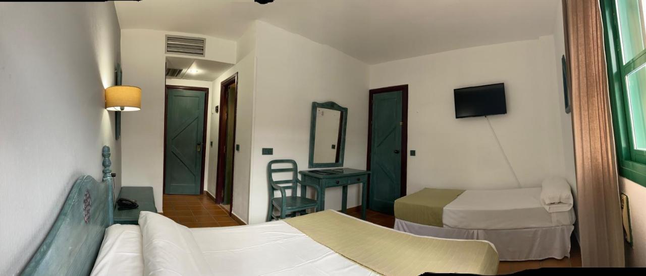 Hotel Almagro Esterno foto